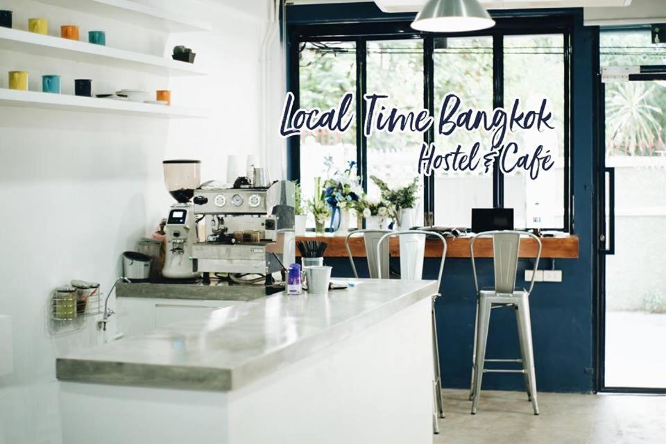 Local Time Bangkok Hostel&Cafe Esterno foto